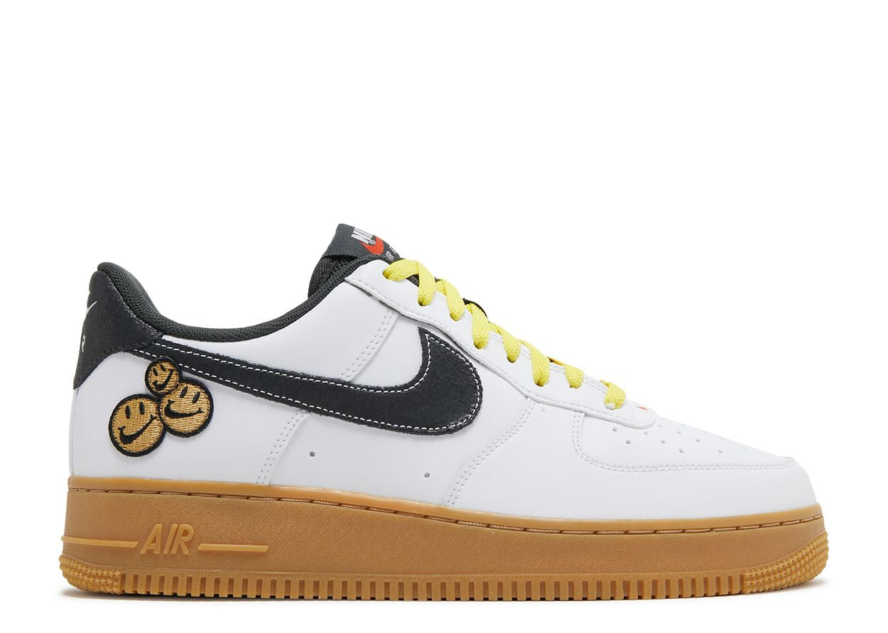 Nike Air Force 1 LV8 Go the Extra Smile