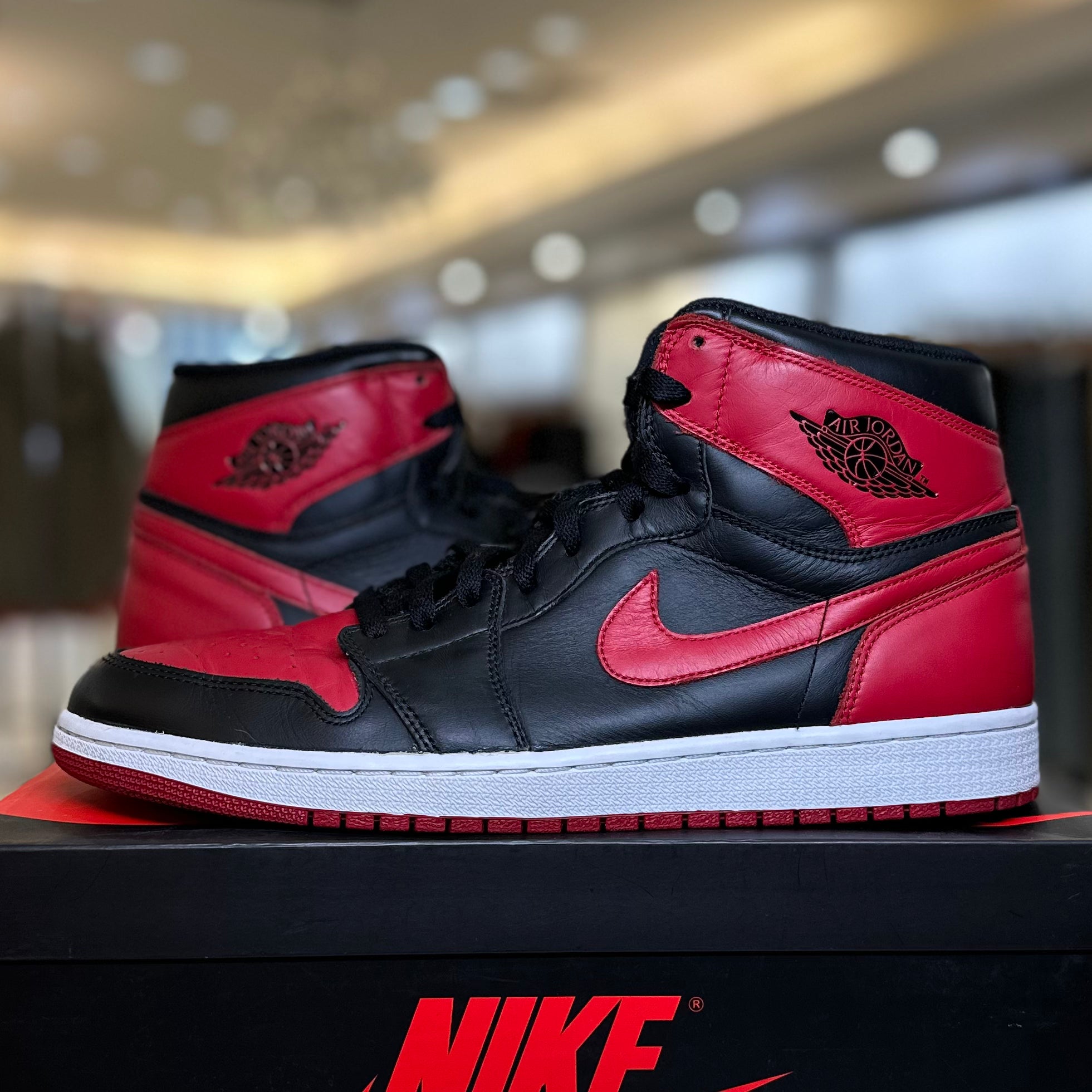 Air Jordan 1 Retro High OG 'Bred' 2013 (Pre-Owned)