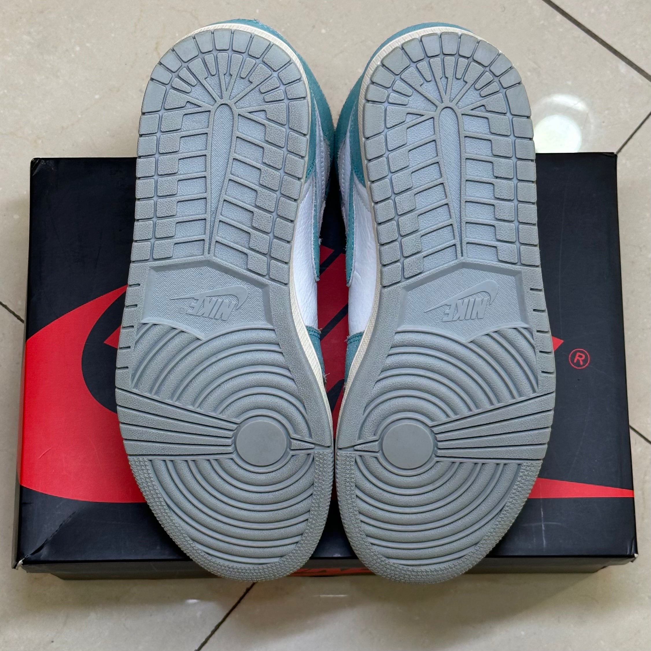 Air Jordan 1 Retro High Turbo Green (Pre-Owned)