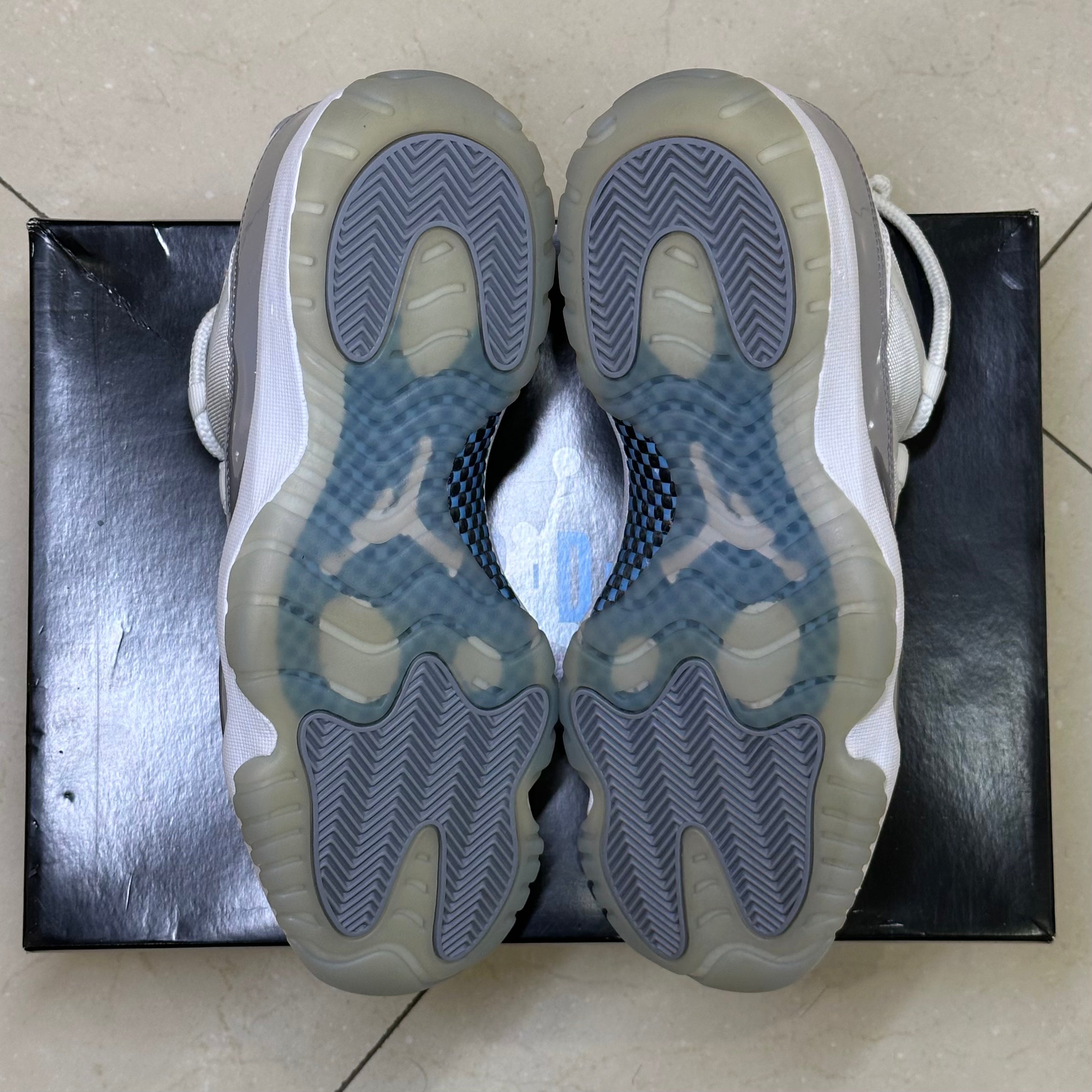 Air Jordan 11 Retro Low Cement Grey (Pre-Owned)