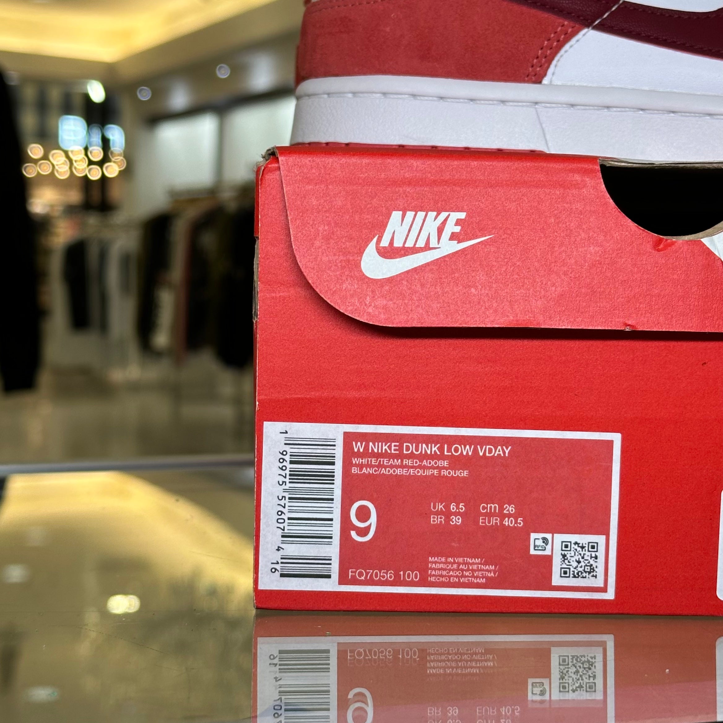 Nike Dunk Low Valentine's Day (2024) (Women's) (Pre-Owned)