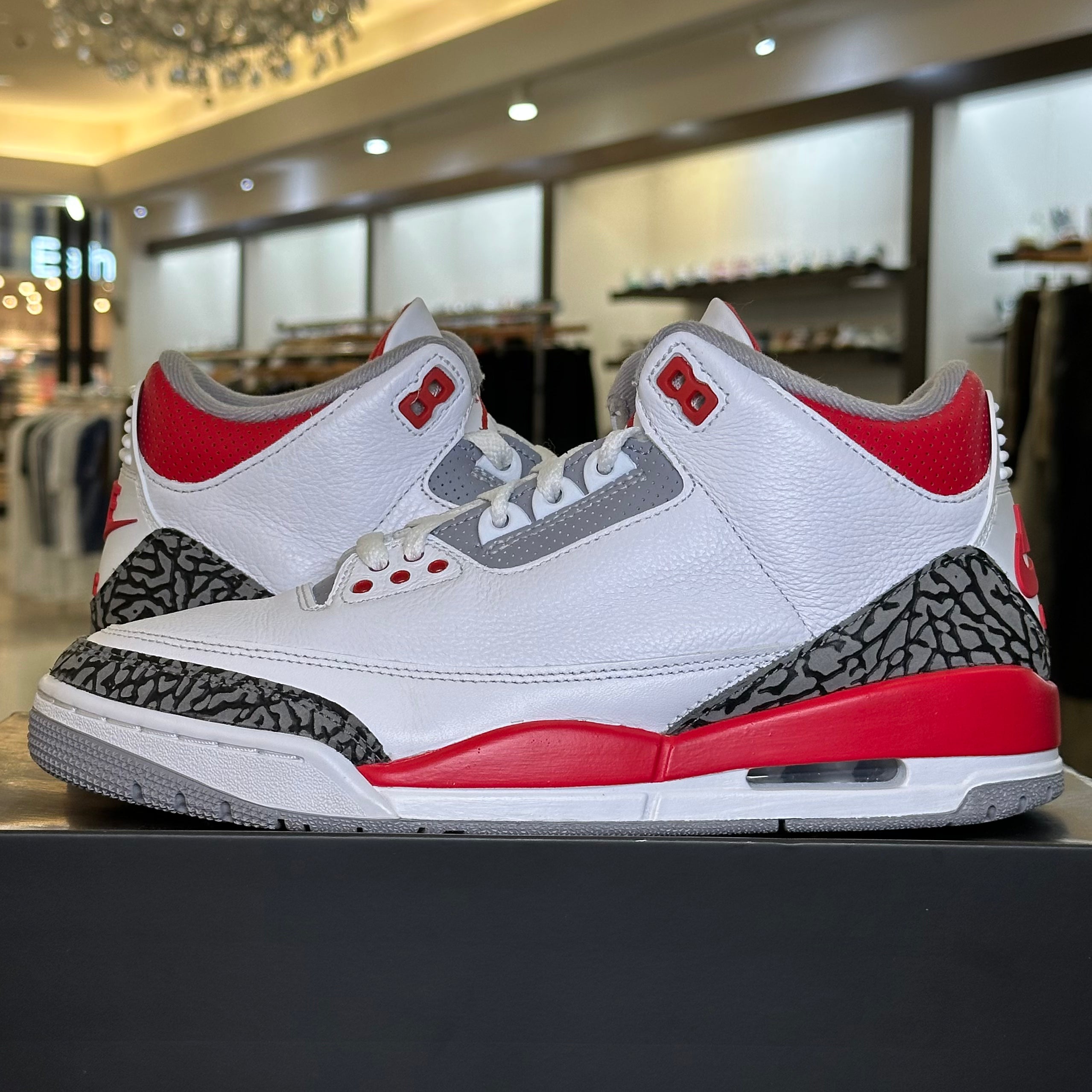 Air Jordan 3 Retro Fire Red (2022) (Pre-Owned)
