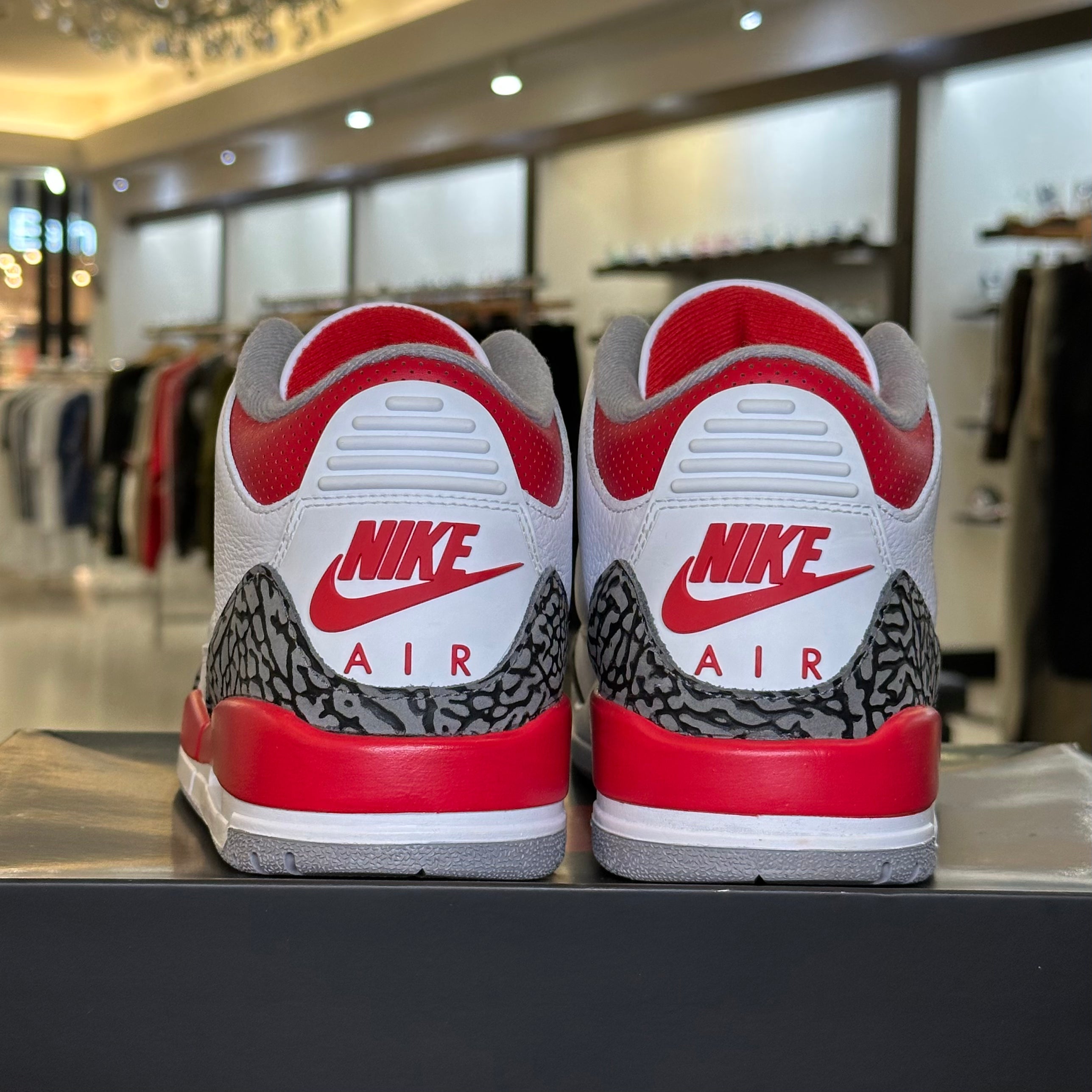 Air Jordan 3 Retro Fire Red (2022) (Pre-Owned)
