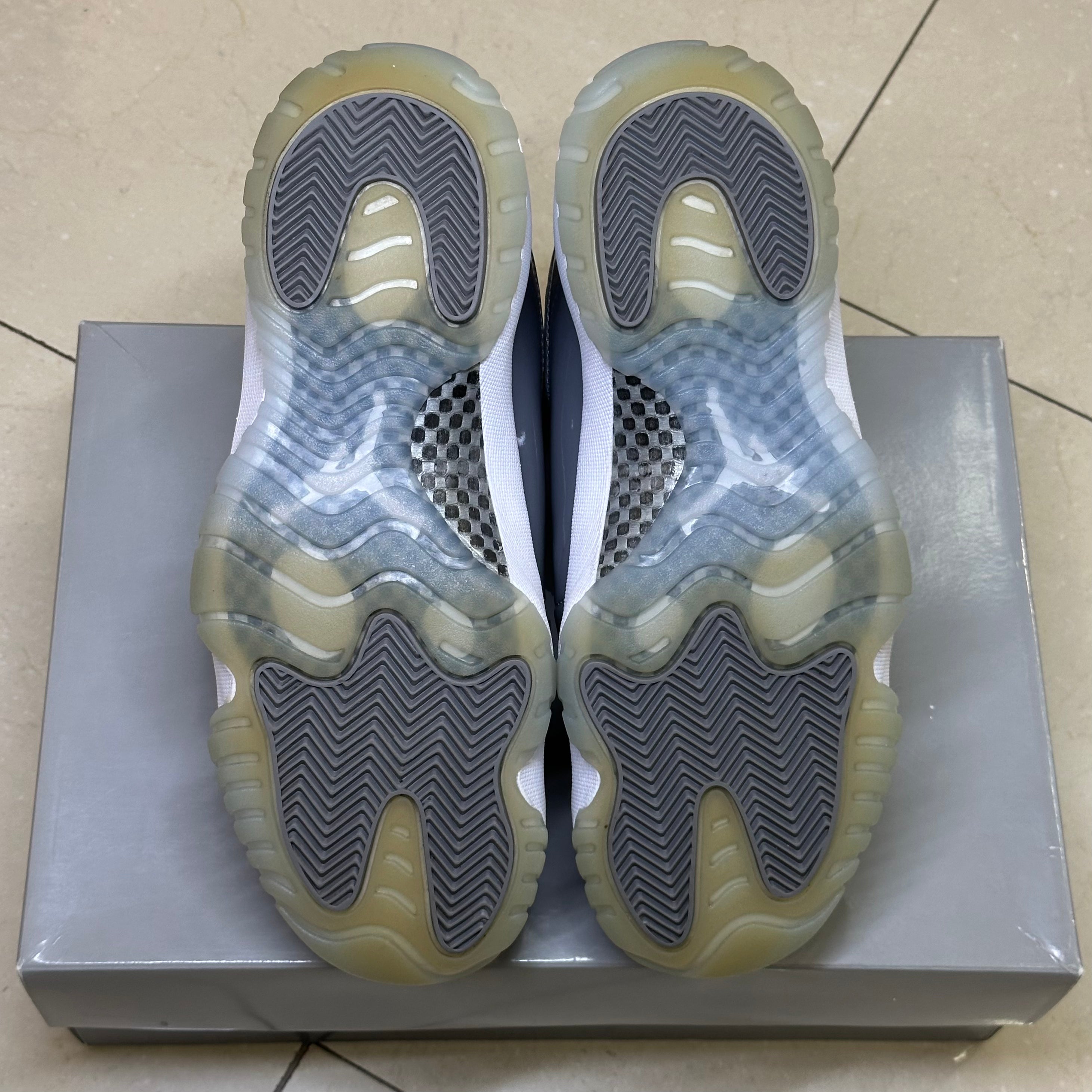 Air Jordan 11 Retro Cool Grey (2021) (Pre-Owned)