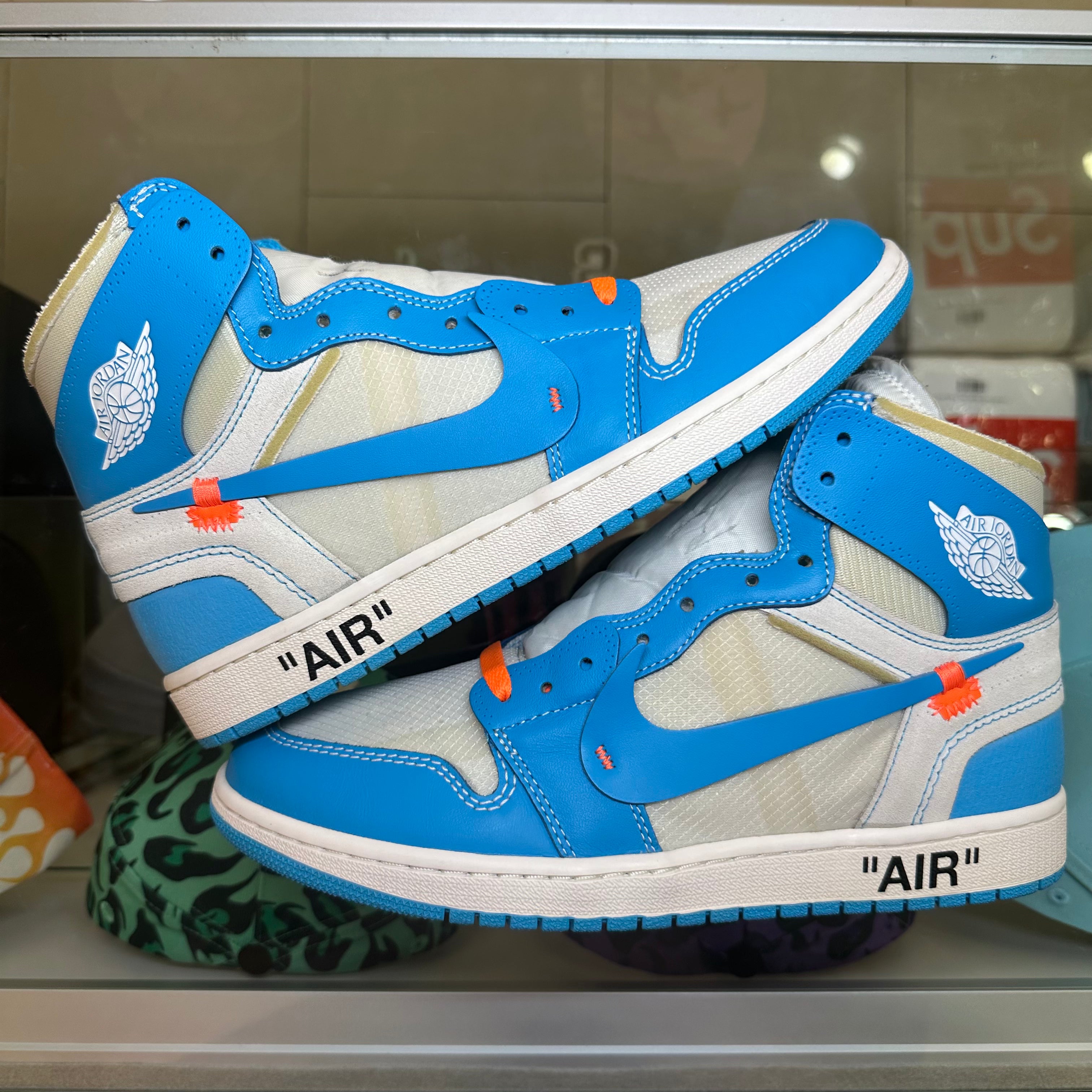 Air Jordan 1 Retro High Off-White University Blue (Pre-Owned)