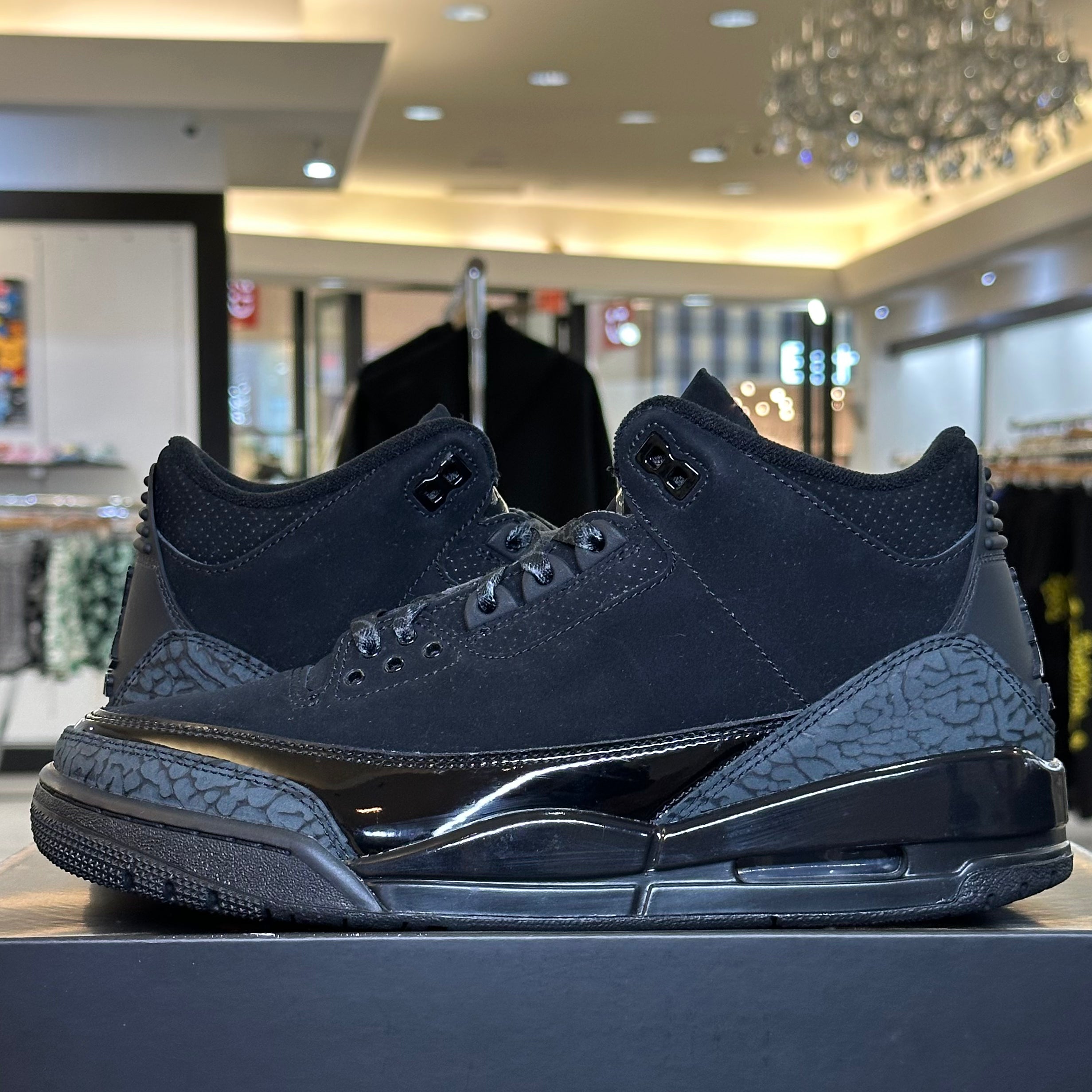 Air Jordan 3 Retro Black Cat (2025) (Pre-Owned)