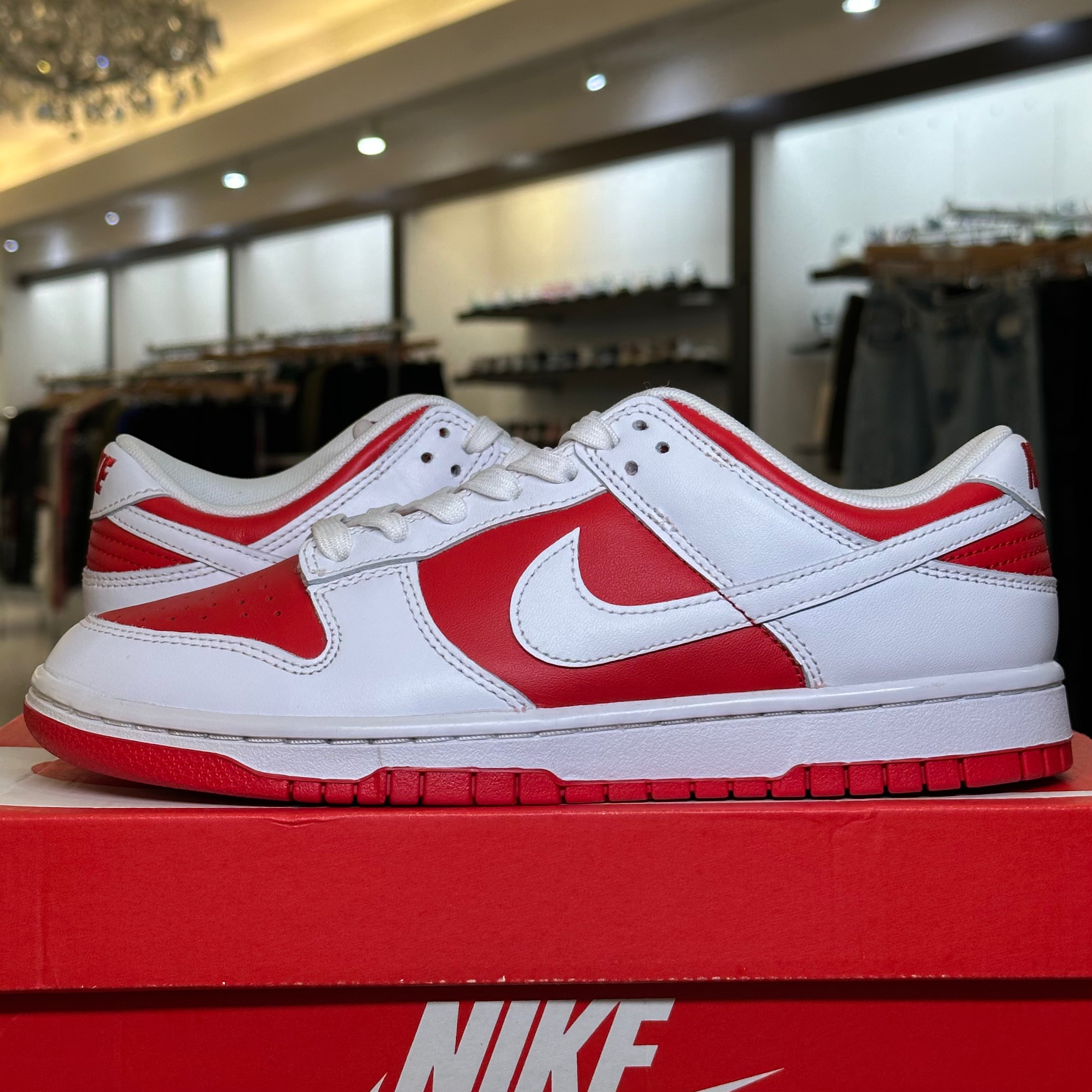Nike Dunk Low Championship Red (Pre-Owned)