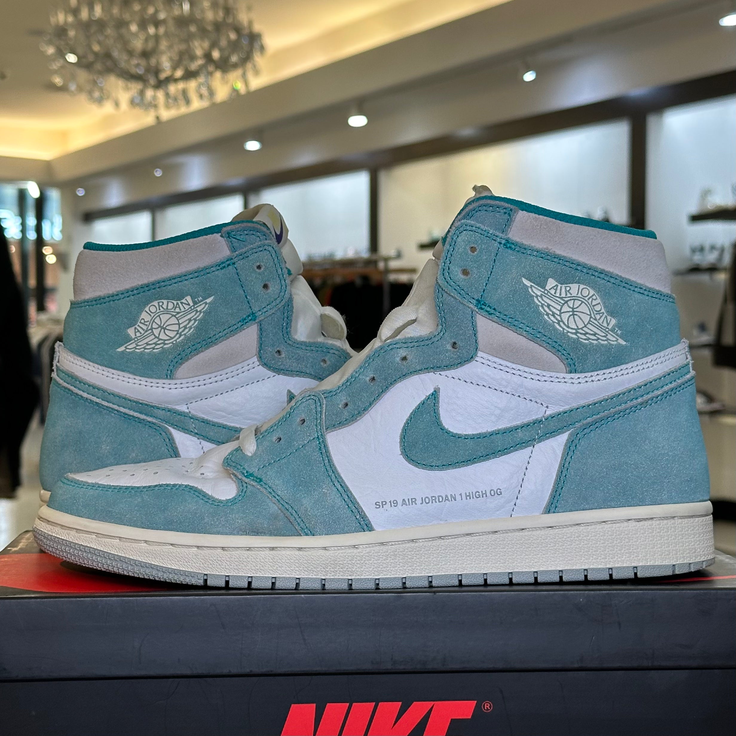 Air Jordan 1 Retro High Turbo Green (Pre-Owned)