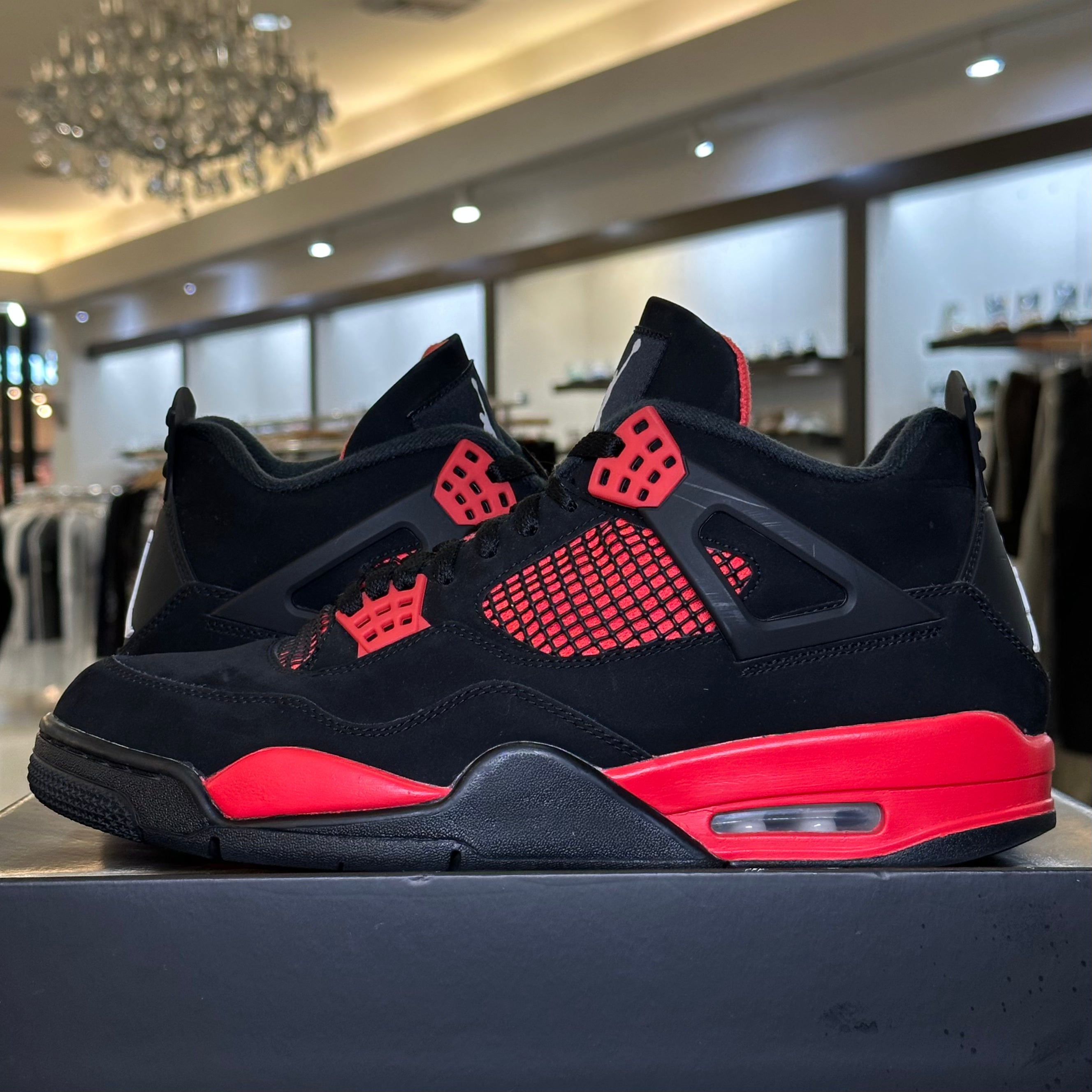 Air Jordan 4 Retro Red Thunder (Pre-Owned)